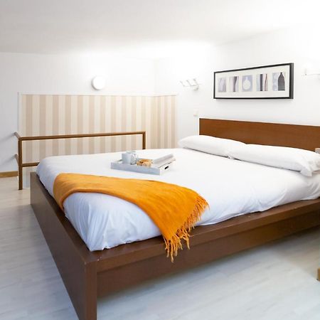 Apartamentos Puerta Del Sol I Madri Exterior foto