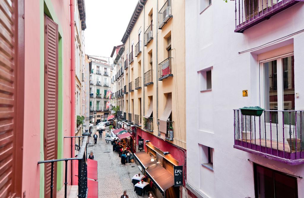 Apartamentos Puerta Del Sol I Madri Quarto foto