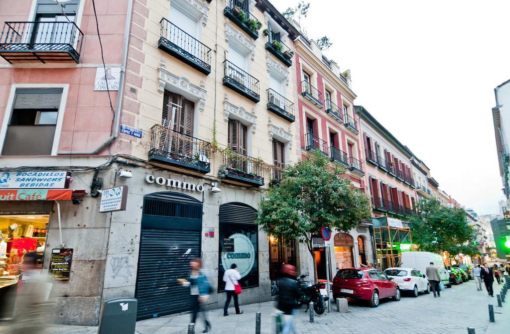 Apartamentos Puerta Del Sol I Madri Quarto foto